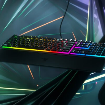 Tastierë Gaming Razer Ornata V3 – Mecha-Membrane low-profile, Chroma RGB, mbështetëse dore, e zezë